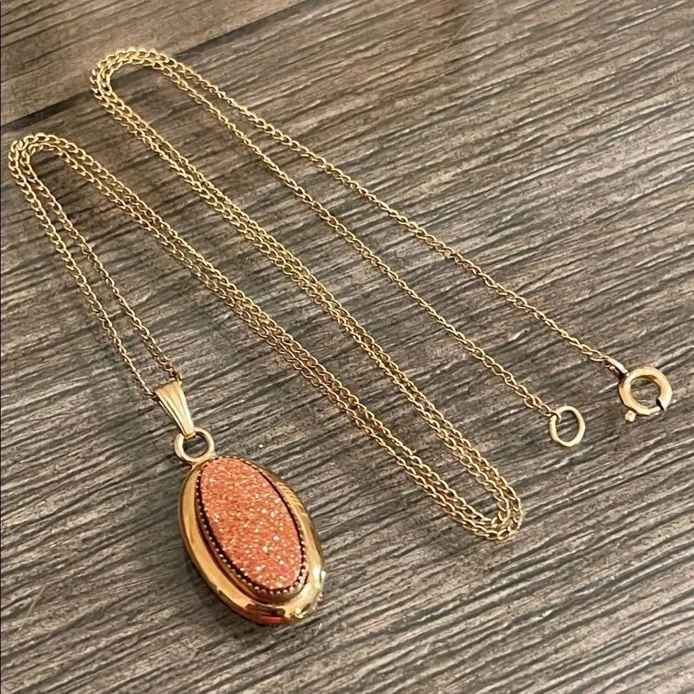 Vintage 1/20 12K Gold Filled Oval Goldstone Pendant Necklace